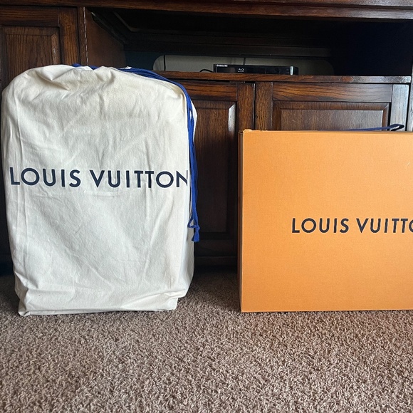 Louis Vuitton Carry On Suitcase Horizon 50 - Picture 1 of 8